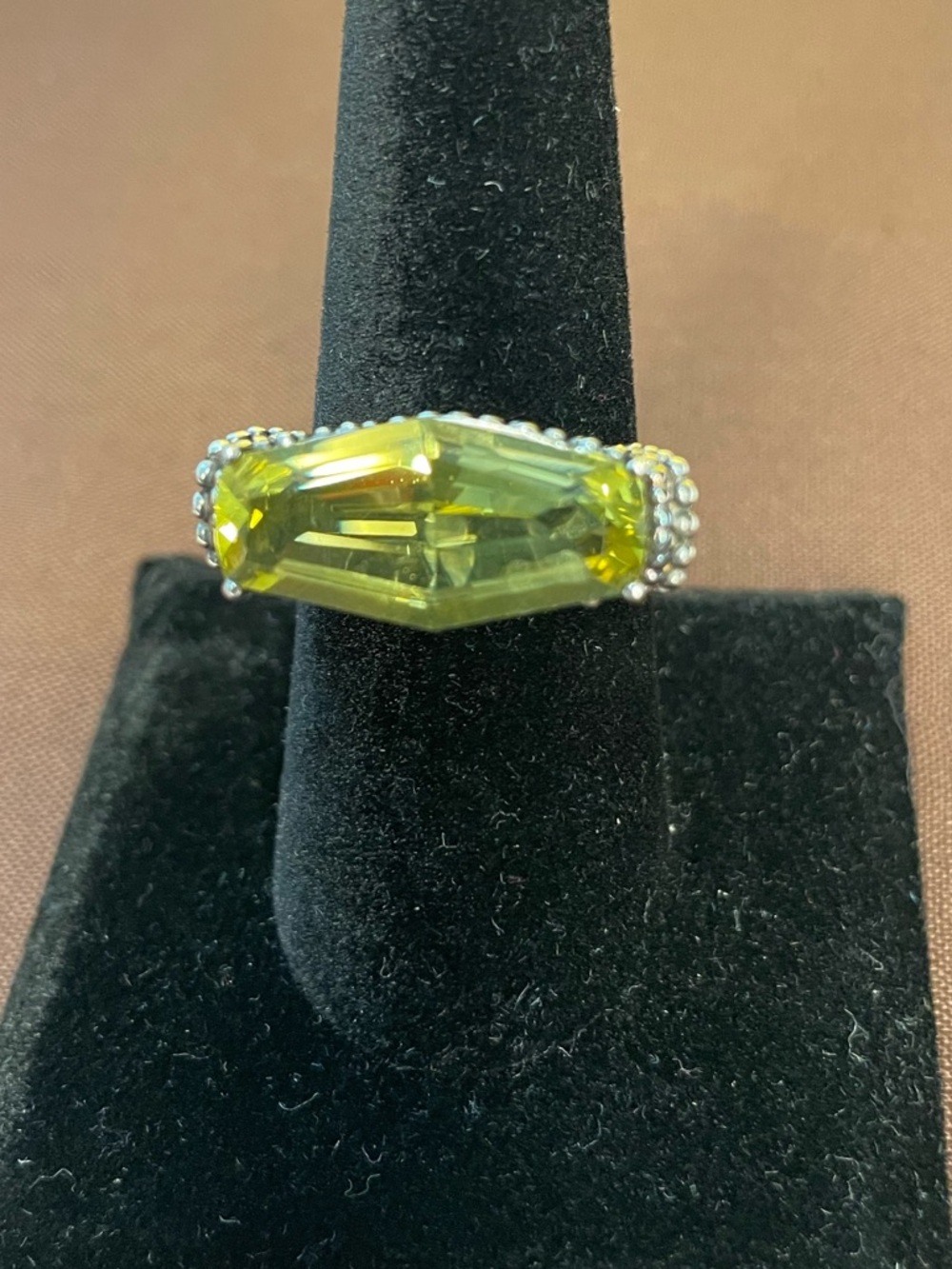 Sterling Silver Ring with Yellow-Green Hexagonal Gem Size 8